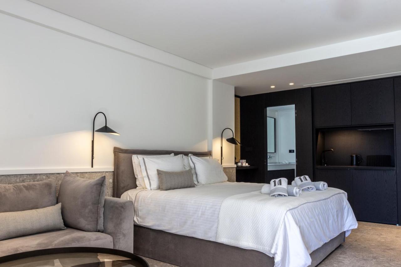 11Suites 아이기오 외부 사진