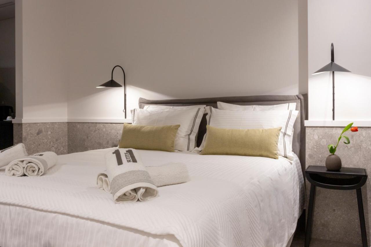 11Suites 아이기오 외부 사진